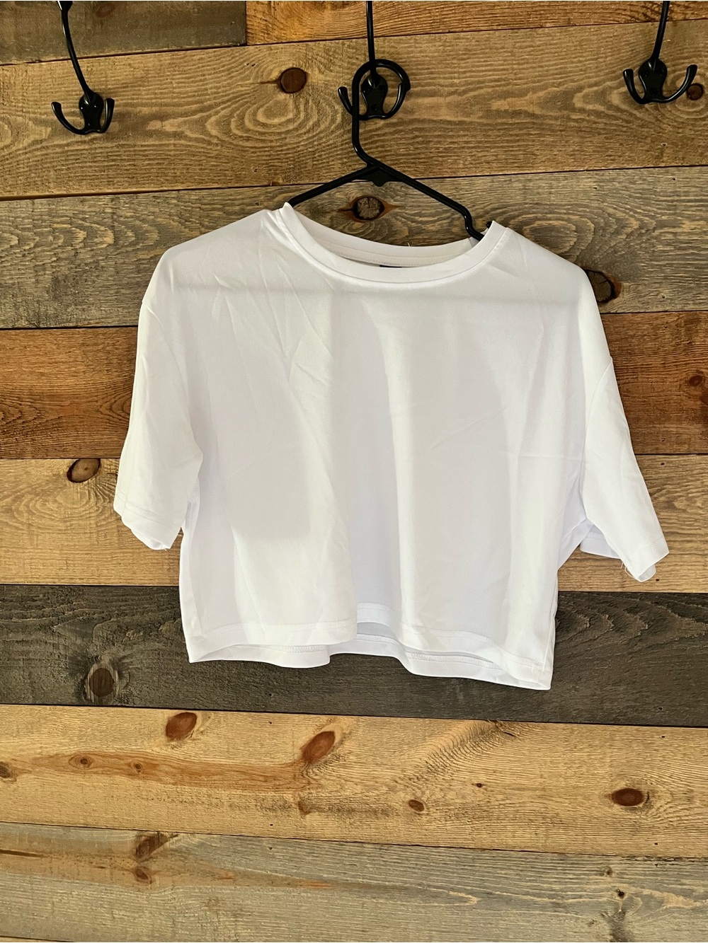 SHEIN Women's White Crop Tee - Classic Casual (silky material) Size Large
